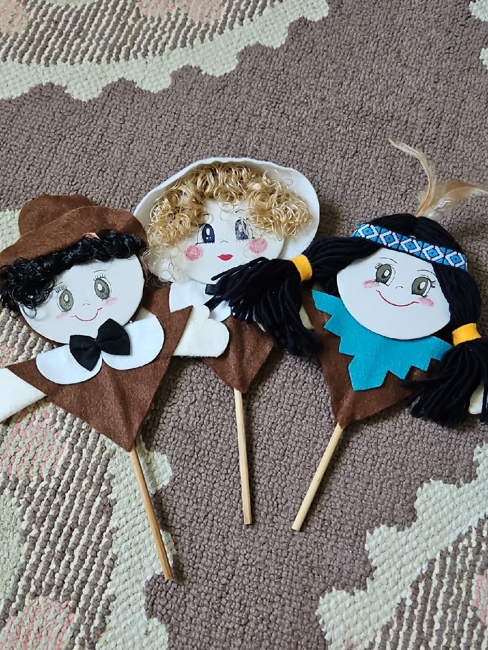 Handmade Kids Thanksgiving Felt Puppets Pilgrim